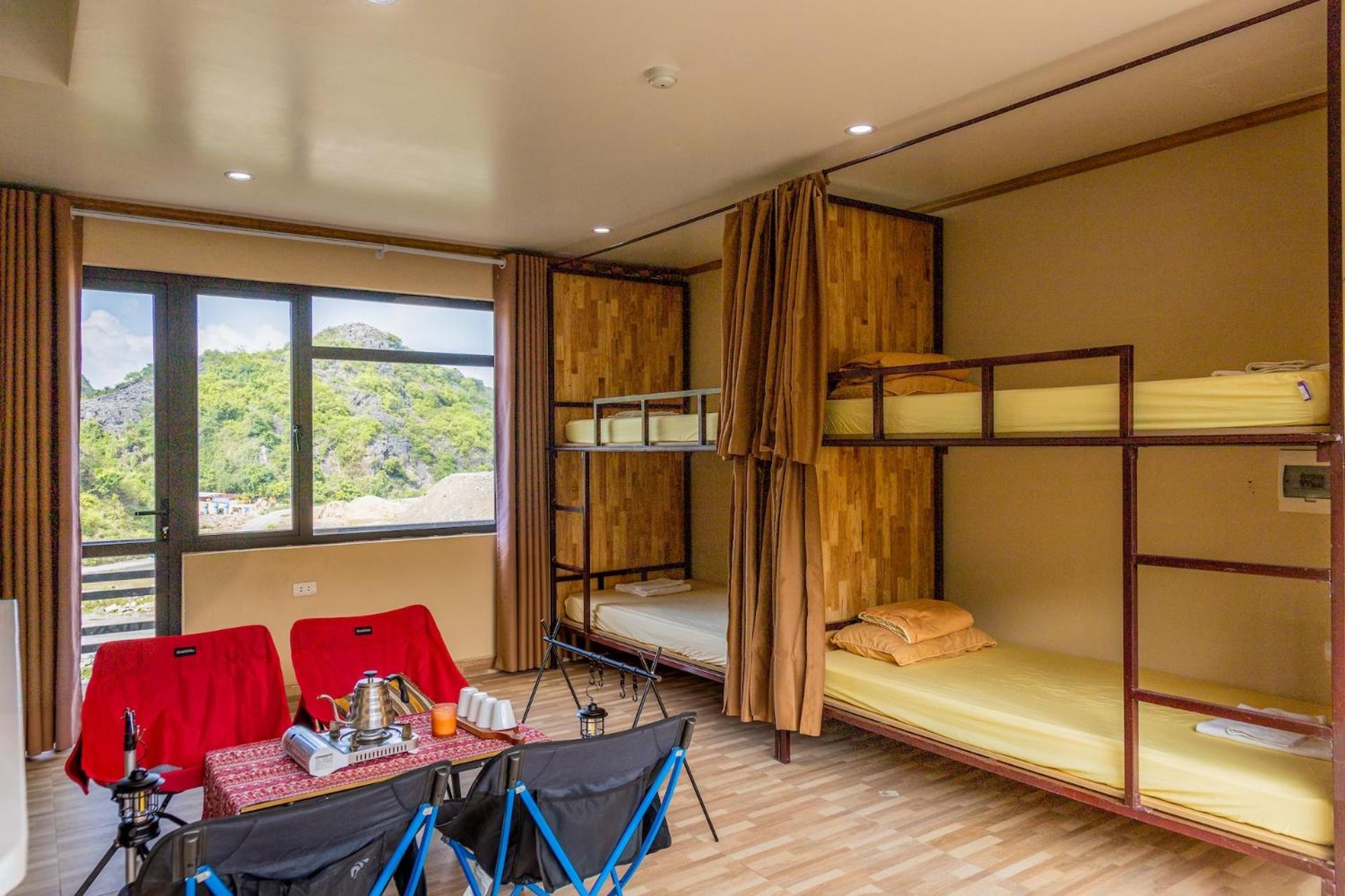 Republic Hostel Cat Ba Xuan Dam Екстер'єр фото